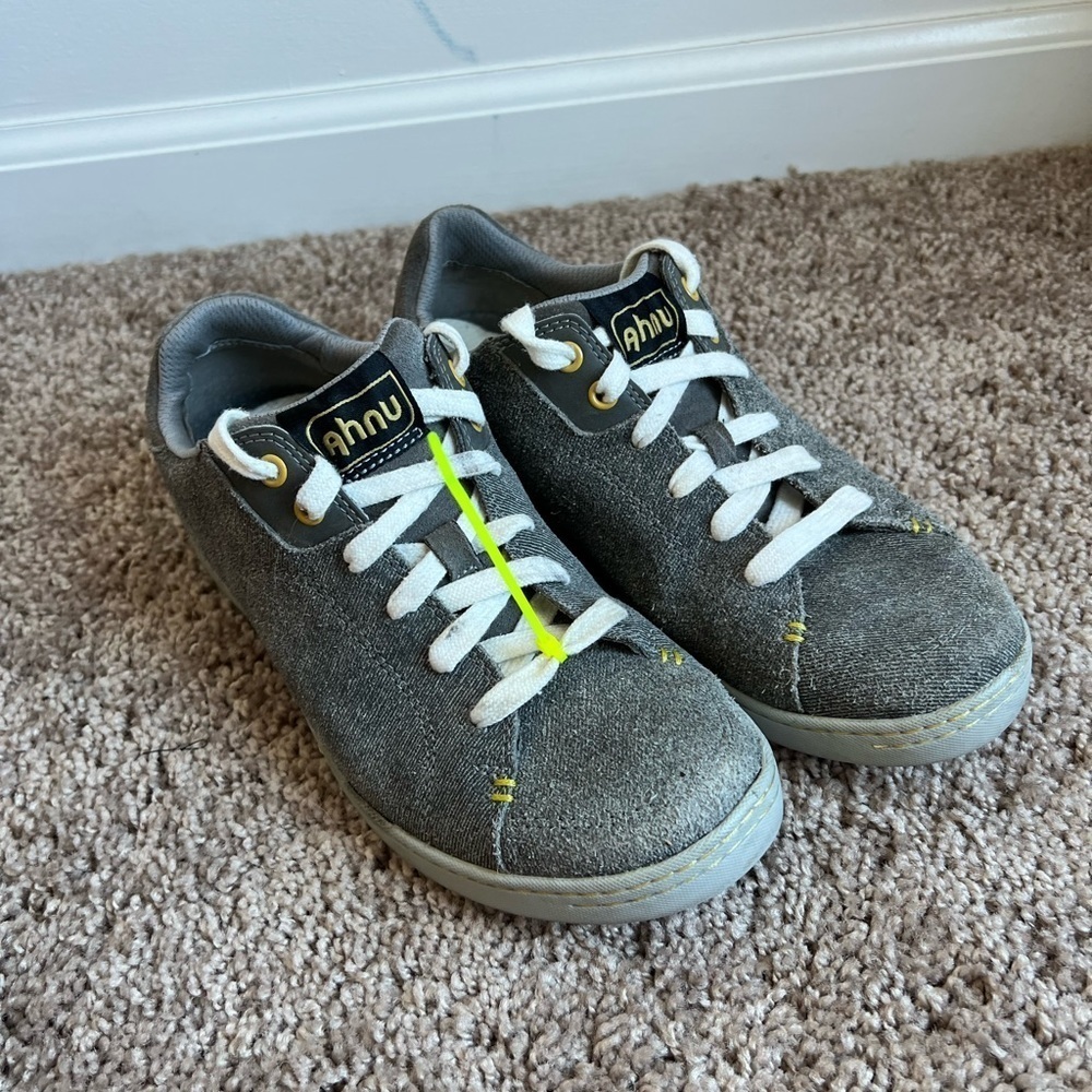 Ahnu Gray Sneakers Womens Size US 6.5- Missing Insoles‎